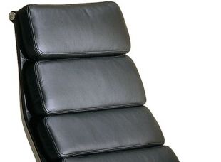 Eames Soft Pad Ottoman
