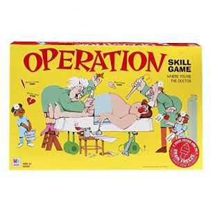 Hasbro Jeu de compétences de Fonctionnement Classique (Amazon Exclusive)