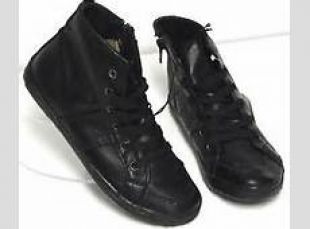 chaussure en cuir marron foncé