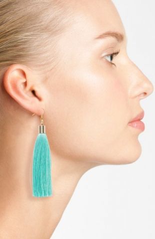 boucles d'oreilles pompons turquoises