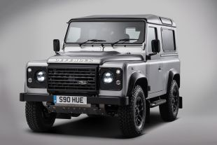 LAND RO­VER	DE­FEN­DER