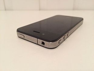Apple iPhone 4S - 16GB - Black