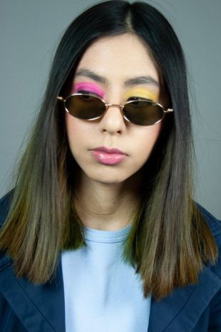 Vintage des années 90 l’an 2000 Slim lunettes de soleil ovale nuances en brun et or