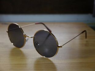 Retro "John Lennon" Style Round Sunglasses, Metal Frames UV 400, Gold Frames, Back Lenses