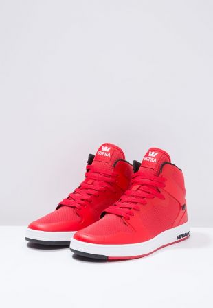 sneakers rouges