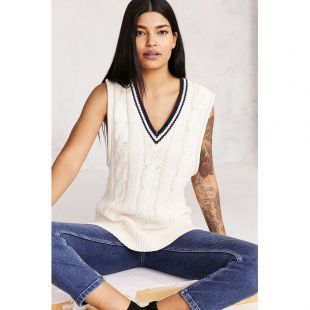 BDG Oversized Cable-Knit Sweater Vest