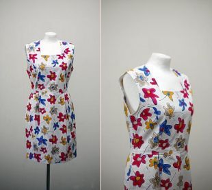 en vente. 1960 ' s Floral Mini robe tulipe imprimer Mod coton blanc sans manches robe de petite