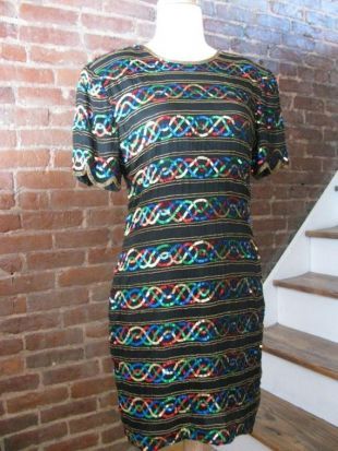 Vintage des années 80 Multi couleur de perles et paillettes robe de nuit Vogue, taille PL