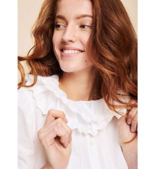Chemise blanche en popeline à volants brodés