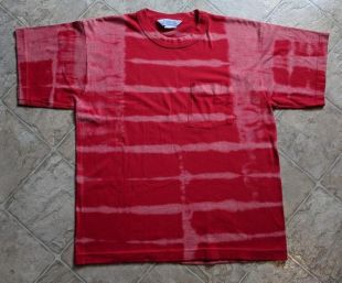Rouge T Shirt unisexe taille grand   teint à la main et pâle rouge   Red Shocker Tie Dye