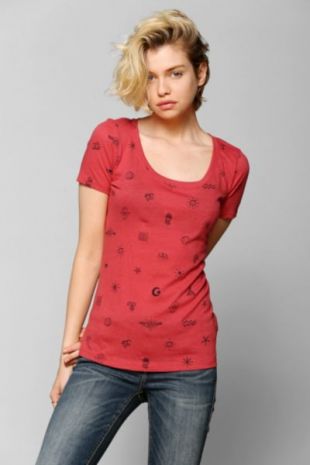 Patterned scoopneck tee