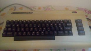 RETROCOMPUTER COMMODORE VIC 20 TESTATO E FUNZIONANTE