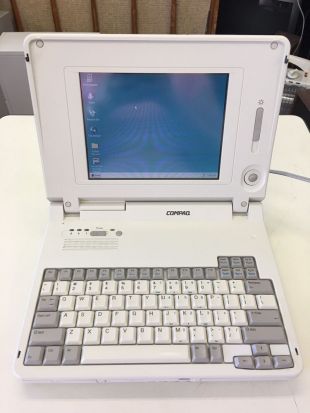 Vintage Compaq LTE Elite 4/40CX Laptop Windows 95 12MB MS-DOS Compatibility