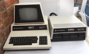 Commodore PET 2001 Série Ordinateur plus CMB modèle 4040 testé fonctionne