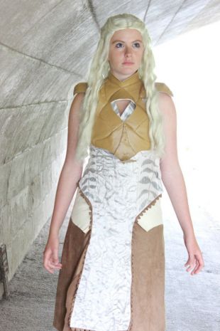 Daenerys Targaryen 'Game of Thrones' cosplay