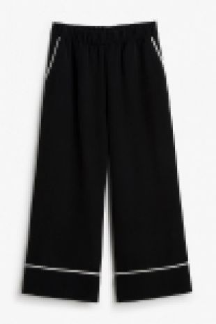Wide swing trousers