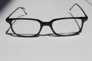 lunettes de vue vintage élégant femmes mince rectangle clair cadres CLARK 48 18 135 noir avec détail gris argent foncé de nouvelle Italie