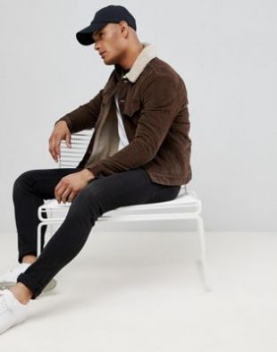 New Look   Veste en velours côtelé avec doublure en imitation peau de mouton   Marron | ASOS