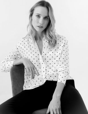 Chemise blanche à pois noir