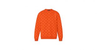 The sweater orange Louis Vuitton worn by Vegedream in her video