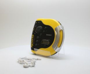 Sony DES51 Sport Discman Portable CD Walkman Player in Yellow