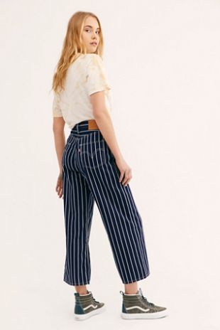 Ribcage Pleated Crop Jeans