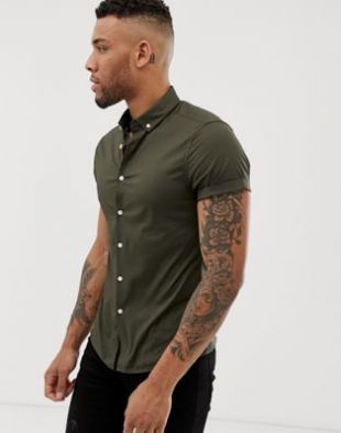 Asos Chemise ajustée à manches courtes avec col boutonné en Kaki