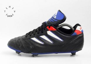 Vintage Adidas 1995 soccer shoes