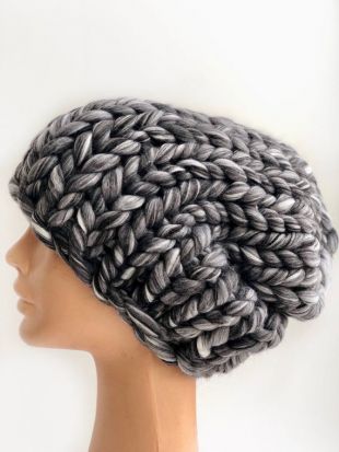 Bonnet de laine mérinos trapu en gris