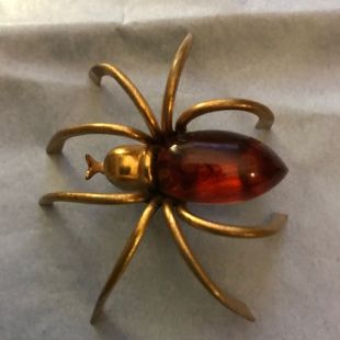 Bakelite Spider Brooch Pin worn by Cheryl Blossom (Madelaine