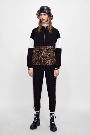 POUCH POCKET SWEATSHIRT WITH SNAKESKIN PRINT BAND