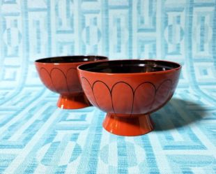 lot de 2 bols japonais, le Japon bol laqué, tasses Miso, rouge, noir, salle à manger, la vaisselle, cadeau pour elle/lui, mariage, anniversaire, anniversaire