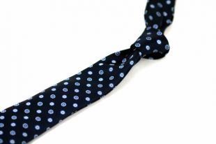 Cravate (3 pouces) à Neat dans Floral avec bleu marine, bleu, blanc (également disponibles en pochettes)