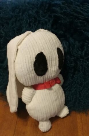 Peluche lapin aux grands yeux