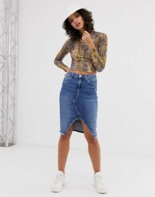 Jupe longueur genou en jean - Délavage moyen | ASOS