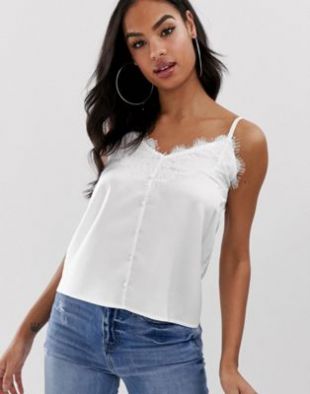 Outrageous Fortune - Caraco bordé de dentelle avec boutons - Blanc | ASOS