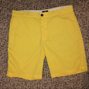 Men’s yellow  shorts