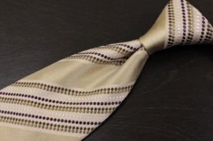 Cravate en soie Vintage ERMENEGILDO ZEGNA Beige rayures d’or et les points en Italie concepteur cravate Jacquard