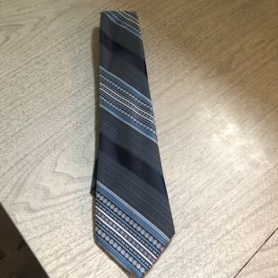 Vintage 1970s Leonardo Blue Diagonal Stripes Geometric Patterned Retro Polyester Necktie -Free Shipping!