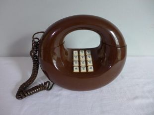 Mod Sculptura téléphone Western électrique touche ton téléphone 1970 Vintage beigne marron en forme de téléphone milieu du siècle moderne poussoir bouton terre ligne