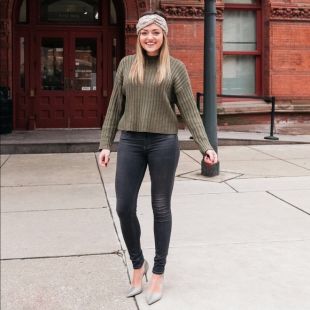 Ribbed Mock Neck Cropped Sweater