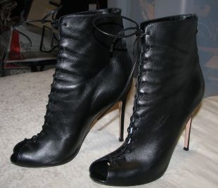 GIANVITO ROSSI Black Lace-up Leather Peep-Toe Ankle Boot 41 / US 10  | eBay