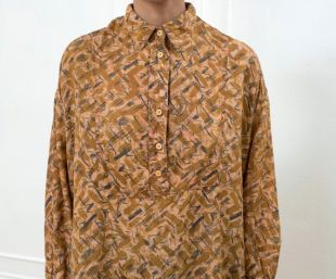 des années 70 de moyenne chemisier imprimé en soie orange rouille | impression abstraite surdimensionnée collier bouton vers le bas de la chemise tunique | Boho hippie rétro imprimé chemise en soie