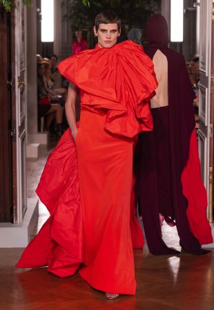Défilé haute couture automne-hiver 2019-20 femme | Valentino.com