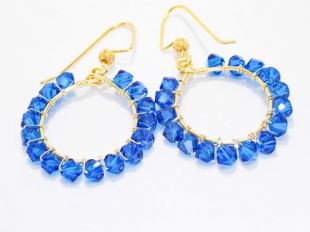 Capri bleu mousseux Hoop boucles d’oreilles, Swarovski Capri bleu cristal Hoop boucles d’oreilles, rafraîchissant bleu cristal boucles d’oreilles