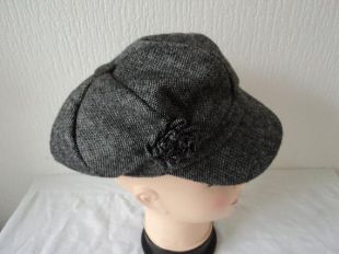 Français cap de tweed noir et blanc vintage ladies (07475)