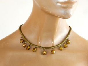 Collier ras du cou avec strass jaune ambre - chaine maille serpent couleur laiton + pierres en verre facetté - vintage années 40 50