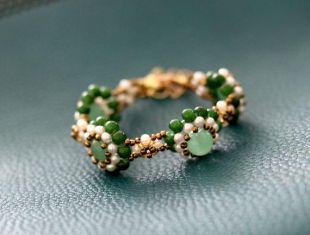 Bracelet en perles fleur verte