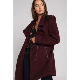 Manteau cintré asymétrique