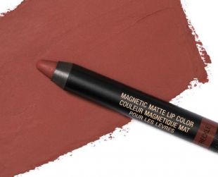 MAGNETIC MATTE LIP COLOR in 'Vino'